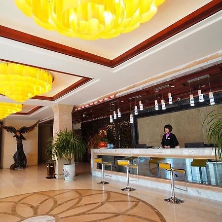 Sunshine Holiday Hotel Liaocheng Bagian luar foto