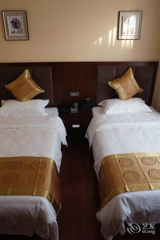 Sunshine Holiday Hotel Liaocheng Bagian luar foto