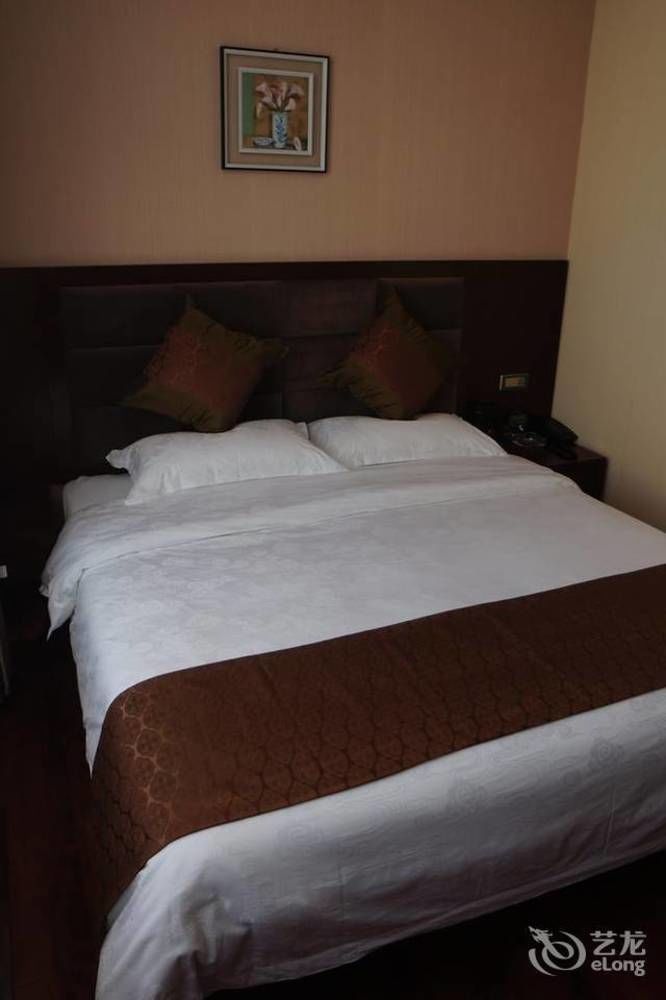 Sunshine Holiday Hotel Liaocheng Bagian luar foto